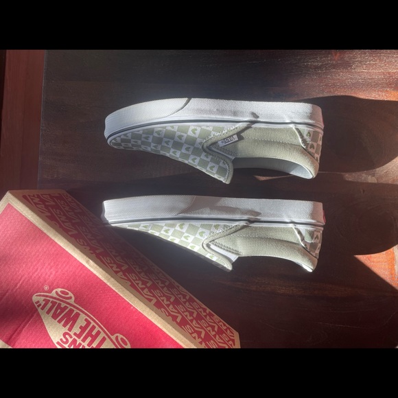 Sage green VANS with hearts 💚💚💚 - Picture 7 of 10